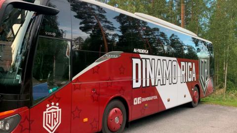 Dinamo Rigan punainen bussi